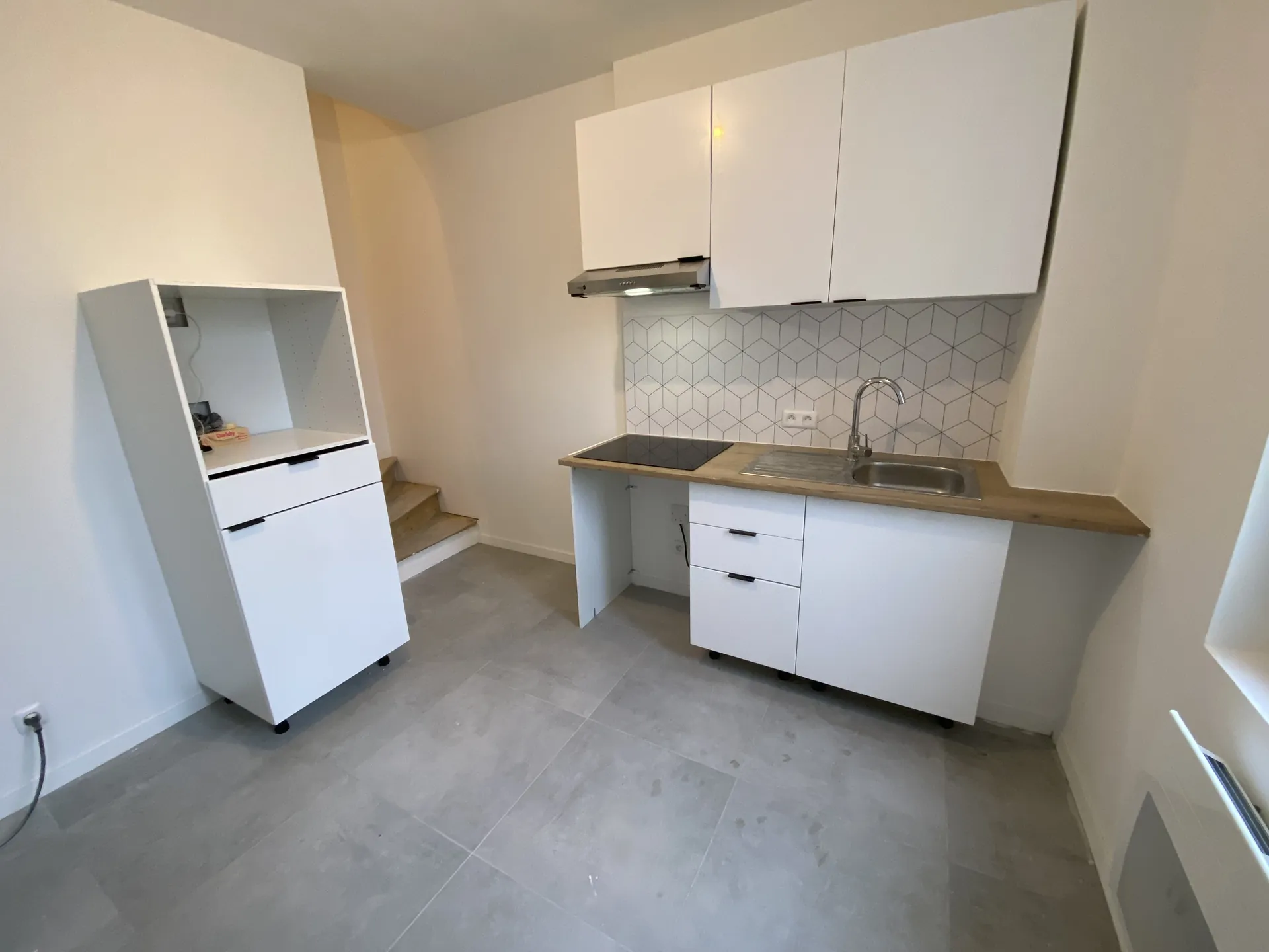 Cuisine équipée de la Maison Montataire après rénovation complète