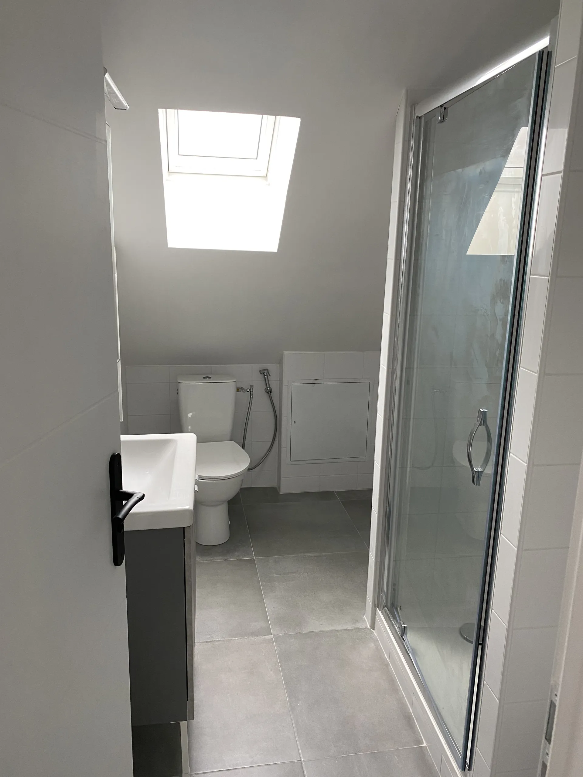 Salle d'eau d'un appartement de la Résidence Pauquet à Creil